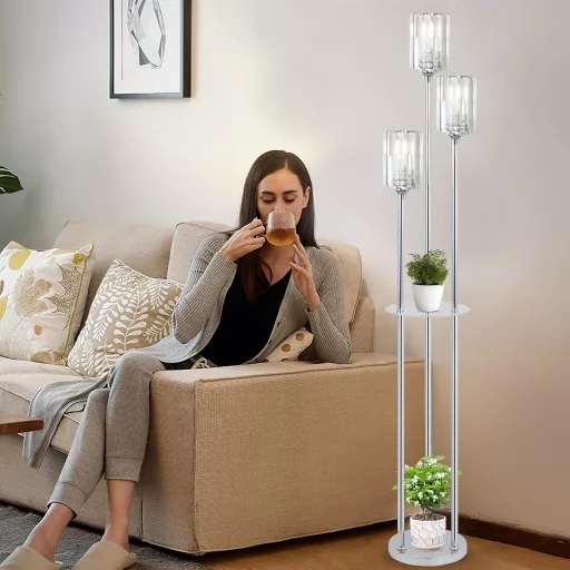 Lampadar Crom Rayofly cu Raft – 3 Becuri Vintage cu Abajur din Sticlă, Lampă de Podea cu Comutator la Picior – Lampadar Modern cu Cristale pentru Living, Dormitor