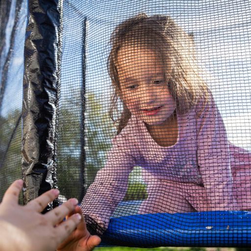QWORK Plasă de siguranță pentru trambulină de grădină cu diametrul de 305 cm, plasă de protecție cu 8 stâlpi, plasă de schimb, accesoriu