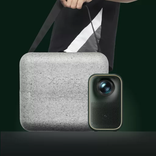 Formovie Page One Mini Okos Projektor Google TV-vel és Netflix Licenccel - Full HD 1080P, WiFi 6, Bluetooth 5.3, Autofókusz, HDR10, Kültéri