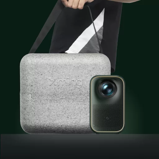 Formovie Page One Mini Okos Projektor Google TV-vel és Netflix Licenccel - Full HD 1080P, WiFi 6, Bluetooth 5.3, Autofókusz, HDR10, Kültéri