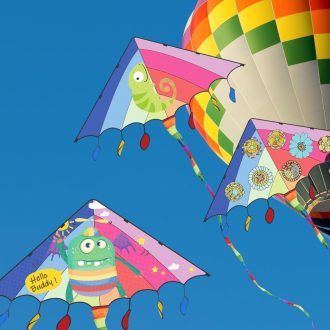   RICESTKCN Sárkány Gyerekeknek és Felnőtteknek, Nagy Delta Sárkány Kezdőknek, Színes Farokkal, 325 Méter Zsinórral