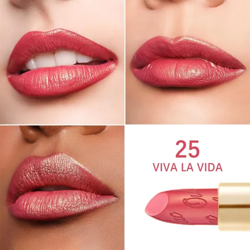 OULAC Metallic Fuchsia Rúzs 3D Fénnyel, Hosszantartó Intenzív Szín, Vegán Formula, 4.3g