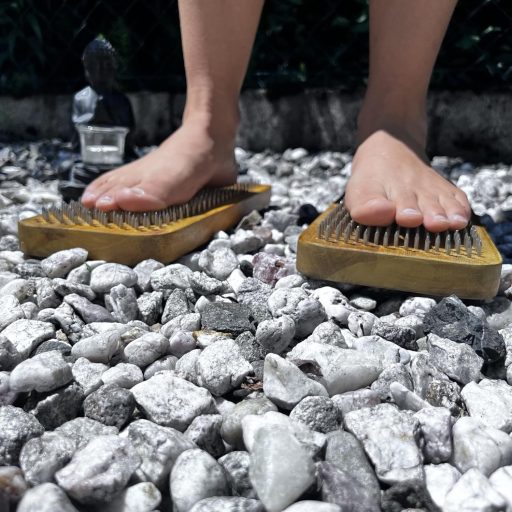 SattesGrün Jóga Szöges Tábla Mangófa - Meditáció és Mindfulness Gyakorlathoz
