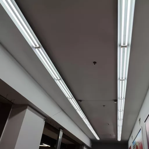 IHYCTV LED Fénycső T5 849mm 18W 4000K Hideg Fehér G5 Foglalat