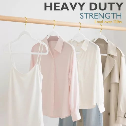 ManGotree 22 komada baršunastih vješalica za odjeću s rotirajućom zlatnom kukom, protuklizne vješalice za odijela, bijele