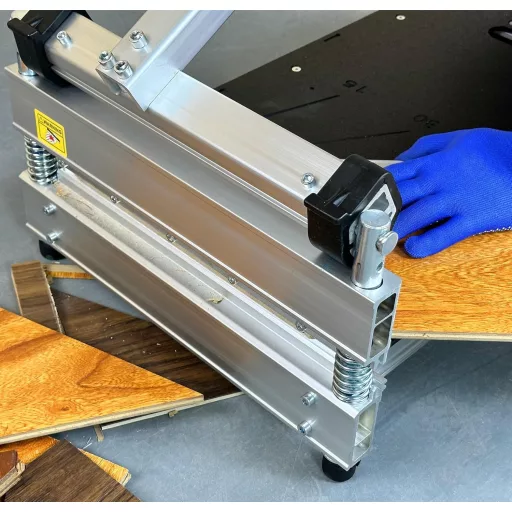 MantisTol TC-330 Professzionális Laminált Padló Vágó - 330mm Precíziós Vágógép Laminált, Bambusz, Parketta, Vinyl és SPC Padlókhoz, 17mm Vas