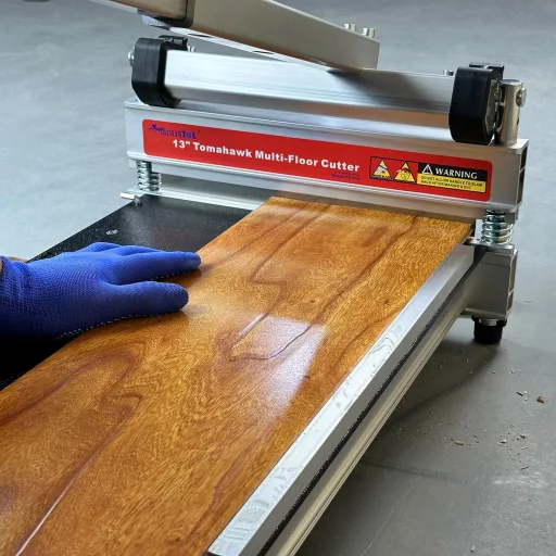 MantisTol TC-330 Professzionális Laminált Padló Vágó - 330mm Precíziós Vágógép Laminált, Bambusz, Parketta, Vinyl és SPC Padlókhoz, 17mm Vas