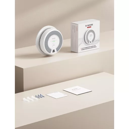 X-Sense WiFi-s Füst és Szénmonoxid Érzékelő, Cserélhető Elemmel, 2-in-1 Intelligens Kombinált Detektor, X-Sense Home Biztonsági Applikációva