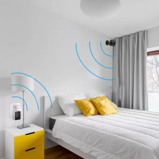 Akoemxeeo Fali Tartó Blink Sync Module 2-höz - Fehér Műanyag Rögzítő USB Kábellel, Blink Kamera Rendszerhez, Fúrás Nélkül Telepíthető