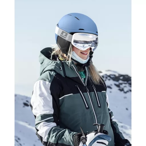 Cască de schi unisex RIOROO, mărime reglabilă, ventilată, cu protecții călduroase pentru urechi.