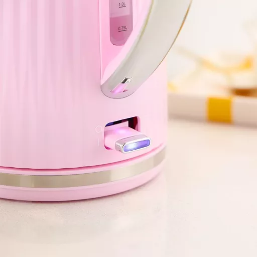 Russell Hobbs Eden 1.7L Vízforraló Málna Rozsdamentes Acél Szűrővel