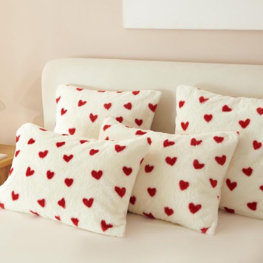 Freyamy Plüss Ágynemű Szett 135x200 cm 4 Részes Piros-Fehér Szív Mintás Műszőrme Puha Téli Ágyneműhuzat Cipzáras Takaróhuzattal és Párnahuza
