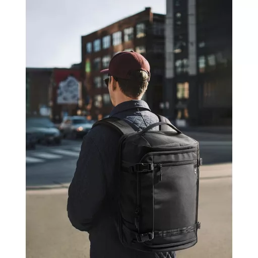 tomtoc 38L utazási hátizsák TSA zárral, 15,6-17,3" laptop, fedélzeti poggyász