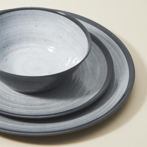 La Joventino 24 részes melamin étkészlet, törhetetlen kempingszett tányérokkal, evőeszközökkel, szürke, kültéri-beltéri használatra, mosogat