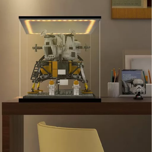 Huijintao Akril Vitrin LED Világítással - 35x35x35 cm Átlátszó Kiállítódoboz Modellautókhoz, Figurákhoz, Gyűjteményekhez - Asztali Tárolódob