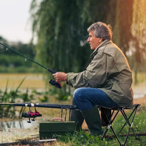 BTIUGYI hordozható kemping szék 28 cm, összecsukható tárolózsebekkel, könnyű lábzsámoly kerthez halászathoz