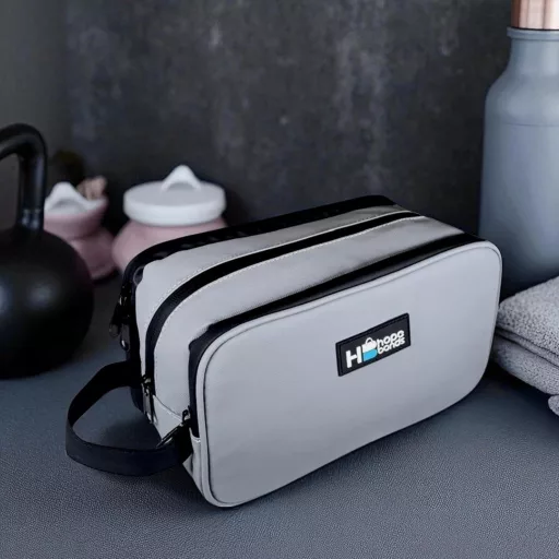 HopeBonds Vízálló Neszesszer 3 Rekesszel - Unisex Utazó Táska Edzőterembe, Iskolába - Kompakt Tisztasági Táska Strapabíró Nylon Anyagból