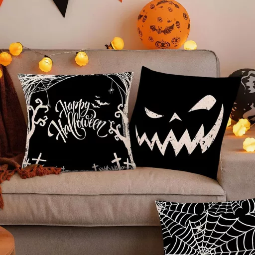 Sada 4 obliečok na vankúš Moerstar Halloween 45x45 cm s motívom tekvice, ducha a netopiera