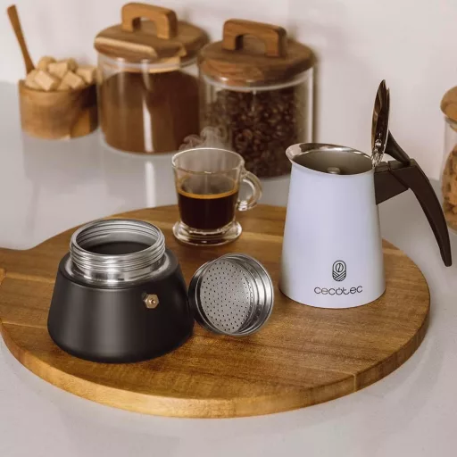 Taliansky moka kávovar Cecotec Piccolina 600, 300 ml, pre 6 šálok, nehrdzavejúca oceľ