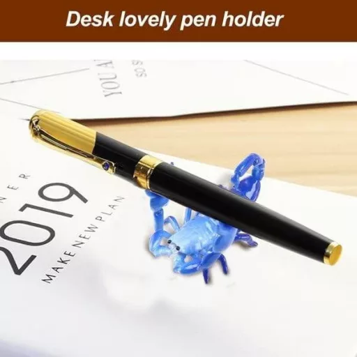 Penar din plastic în formă de Scorpion Albastru - Un accesoriu școlar unic